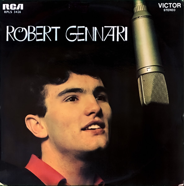 Robert Gennari Sings